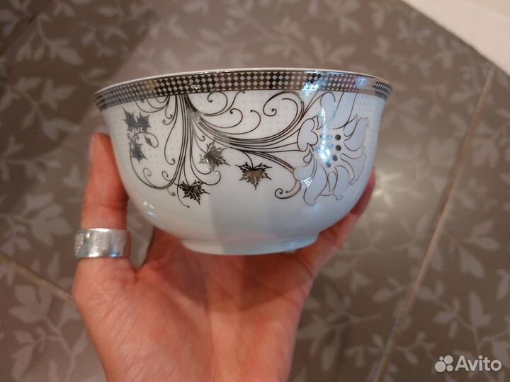 Китайский фарфоровый сервиз на 10 персон