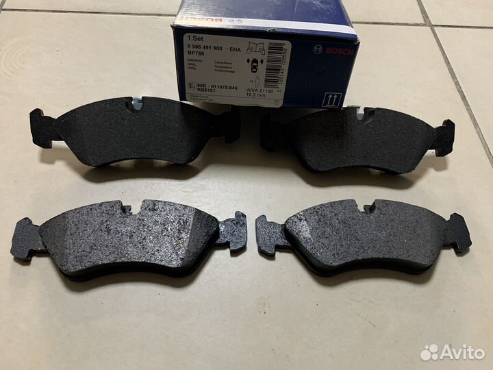 Колодки тормозные передние Bosch 0986491900