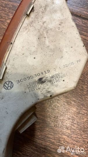 Поворотник левый Passat B6