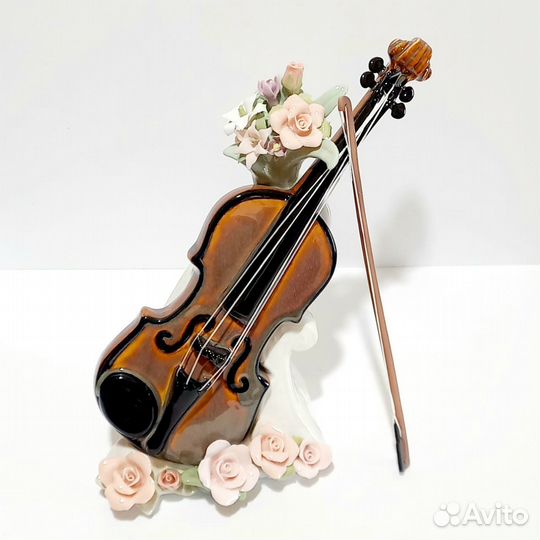 Фарфоровая статуэтка большой скрипки на подарок