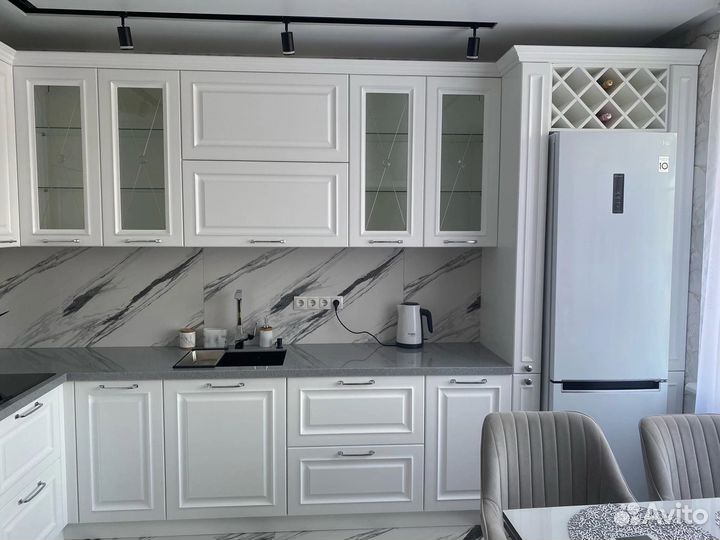 Кухня угловая с подсветкой