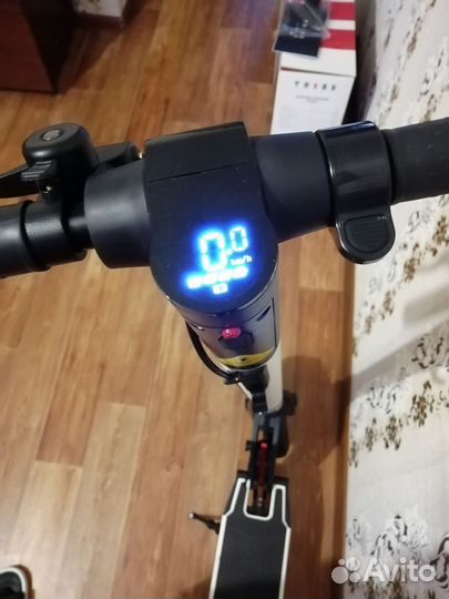 Электро самокат Tribe