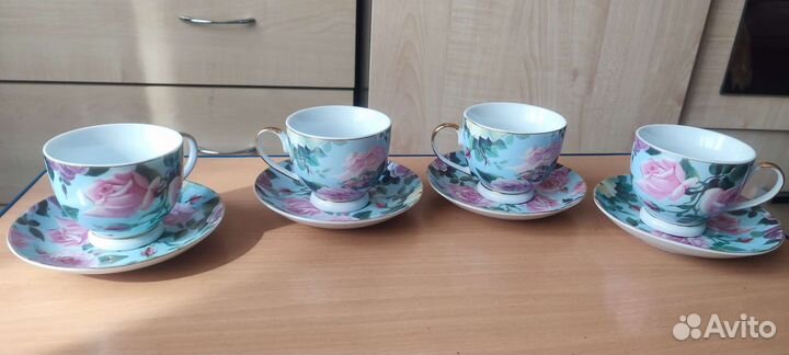 Чашка с блюдцем фарфор в позолоте