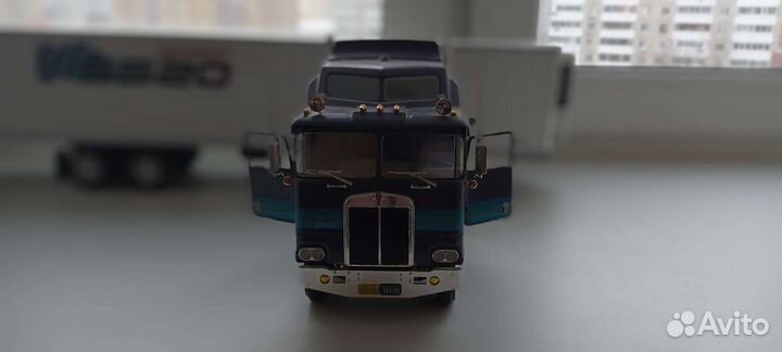 Модель kenworth 1/24
