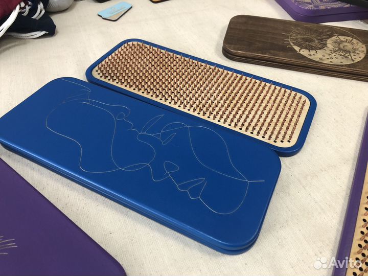 Садху доска с медными гвоздями