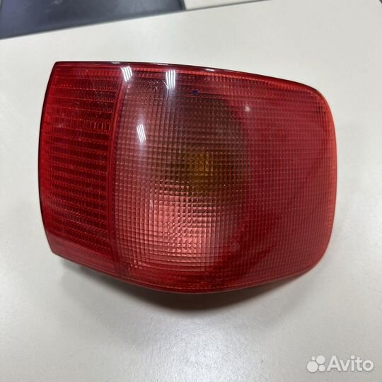Фонарь задний правый Audi 80 b4