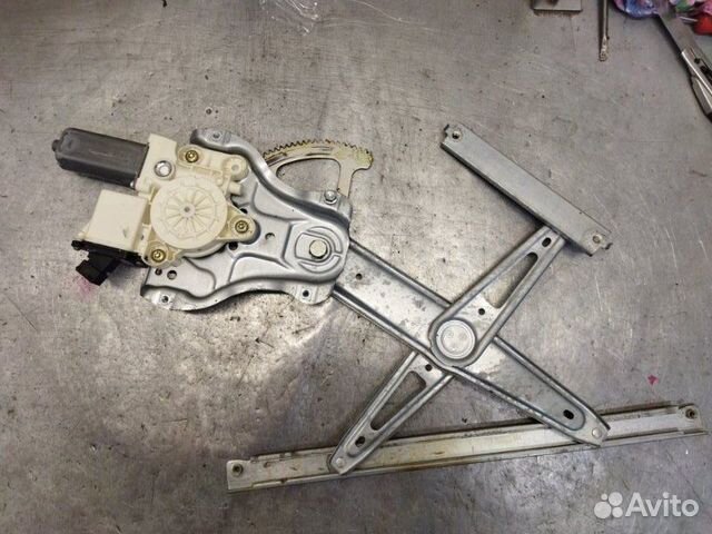 Стеклоподъемник передний правый Toyota Corolla E12