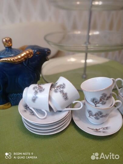 Много посуды для дачи или съёмной квартиры