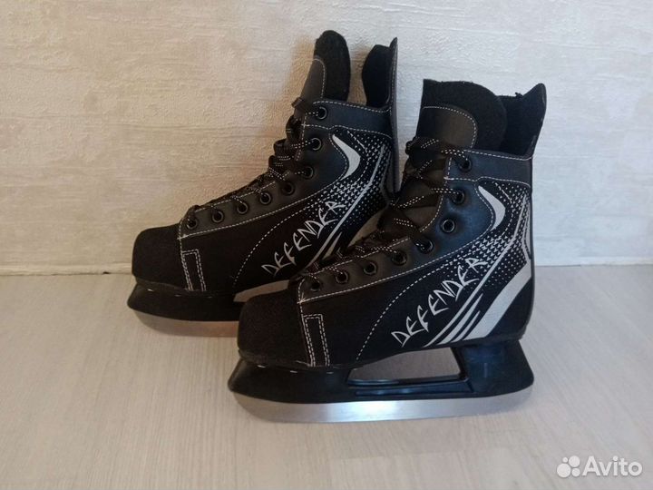 Коньки хоккейные