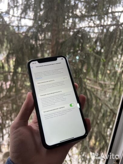 iPhone 11, 64 ГБ