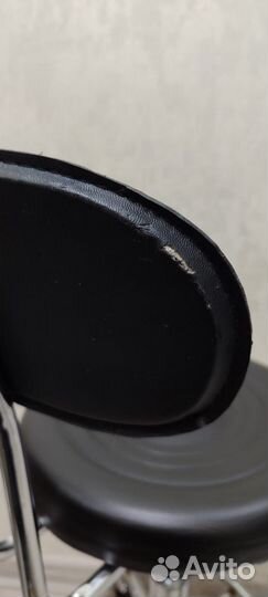 Стул мастера на колесиках