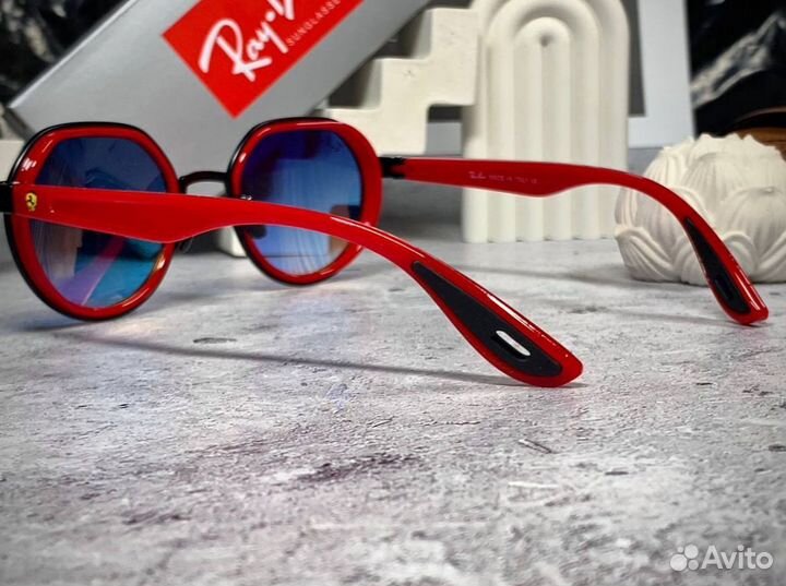 Очки Ray Ban Ferrari красный градиент