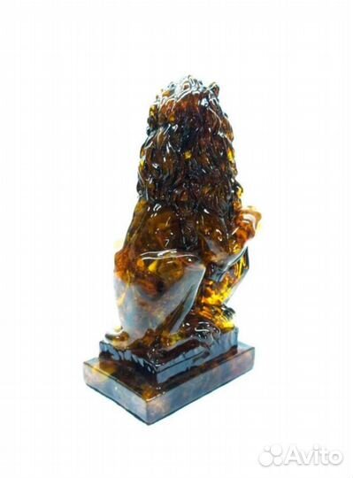 Янтарная статуэтка 