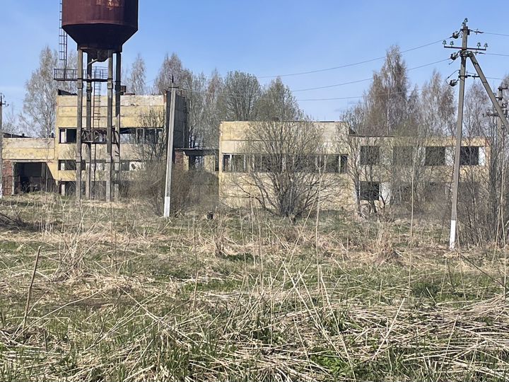 Здание, 1048.3 м²