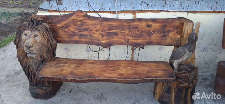 Резная скамейка