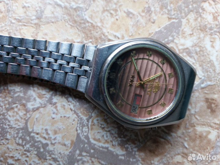 Часы механические с автоподзаводом