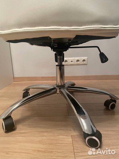 Компьютерное кресло