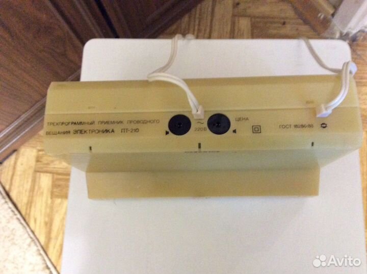 Трех - ный приемник СССР с колонками и часами