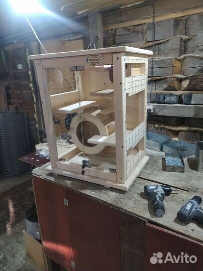 Витрина для шиншилл