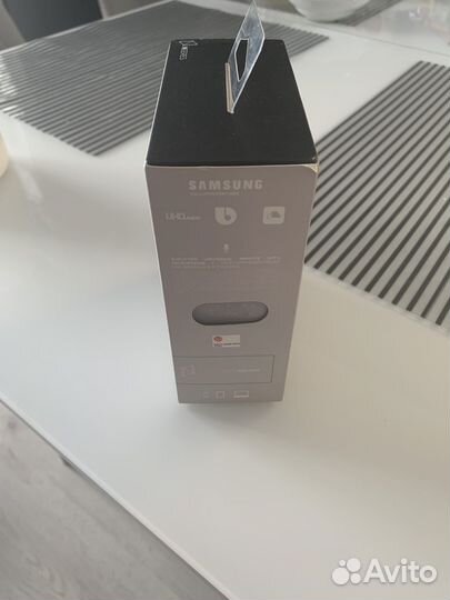 Беспроводные наушники AKG N200