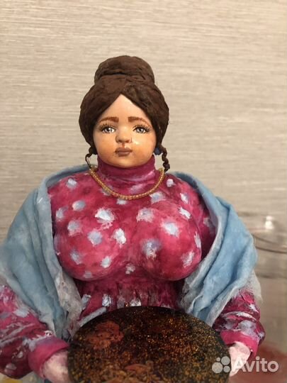 Ватная кукла с блинами и куличом