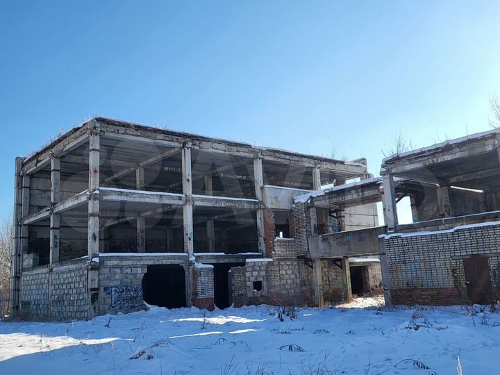 Здание, 2438.8 м²