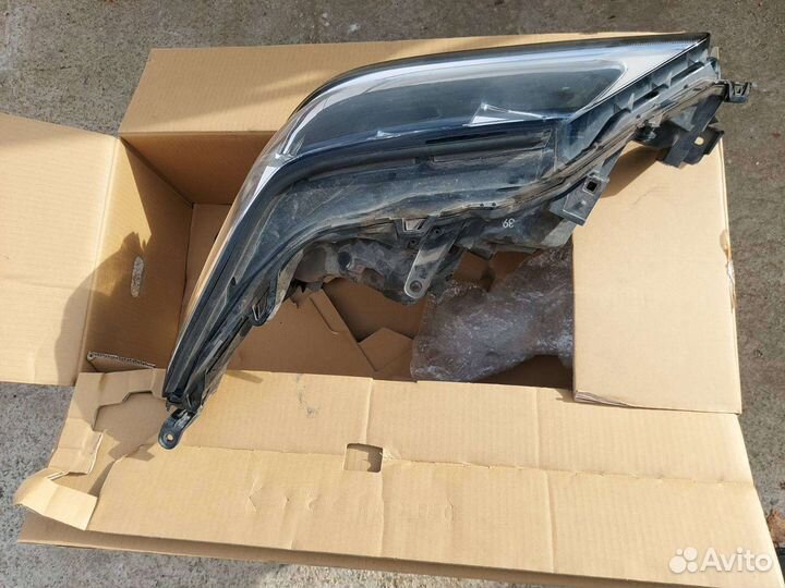Фара левая Лексус LX оригинал