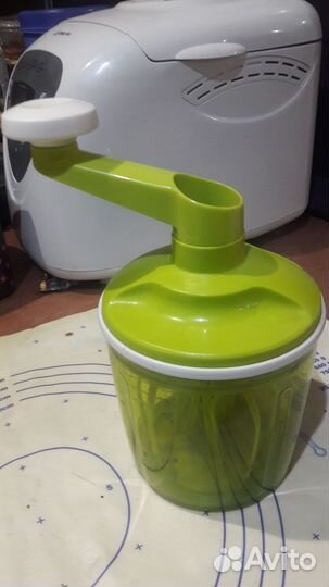 Продаю б/у посуду и изделия tupperware