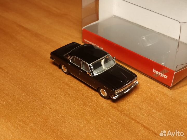 Модели 1/87: газ-24 Волга Herpa