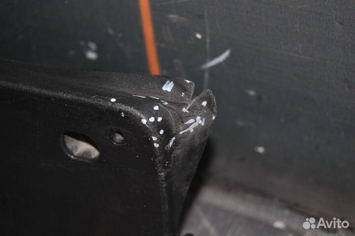 Площадка номерного знака - Mercedes-Benz