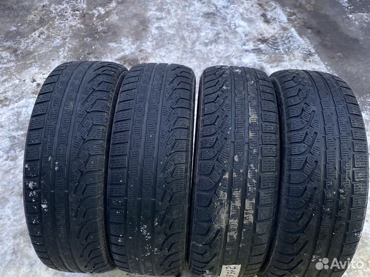 Pirelli Winter Sottozero 210 Serie II 215/60 R17 96H