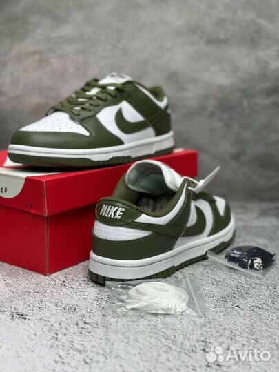 Кроссовки Nike Dunk low