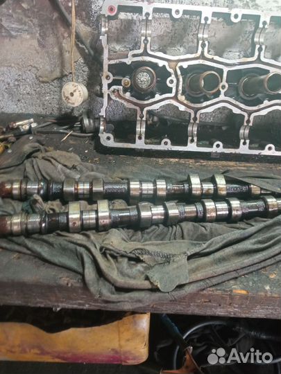 Крышка распредвалов ваз 2112120 и распредвалы