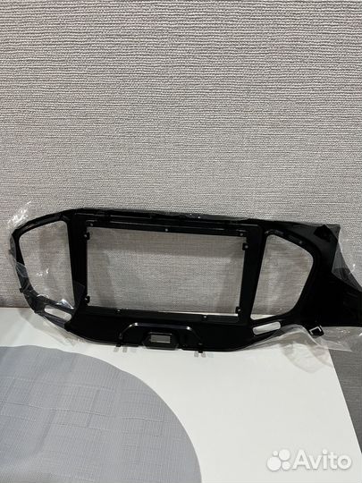 Рамка vesta 9” камера з/в штатное место