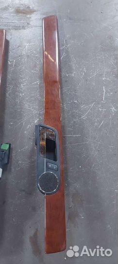 Молдинг дверных обшивок на Volkswagen Phaeton