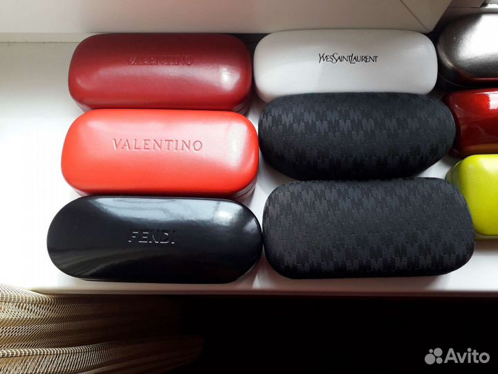 Новые фирменные футляры для очков