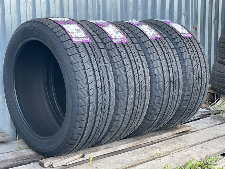 Tourador Winter Pro TSU2 245/45 R17 99V