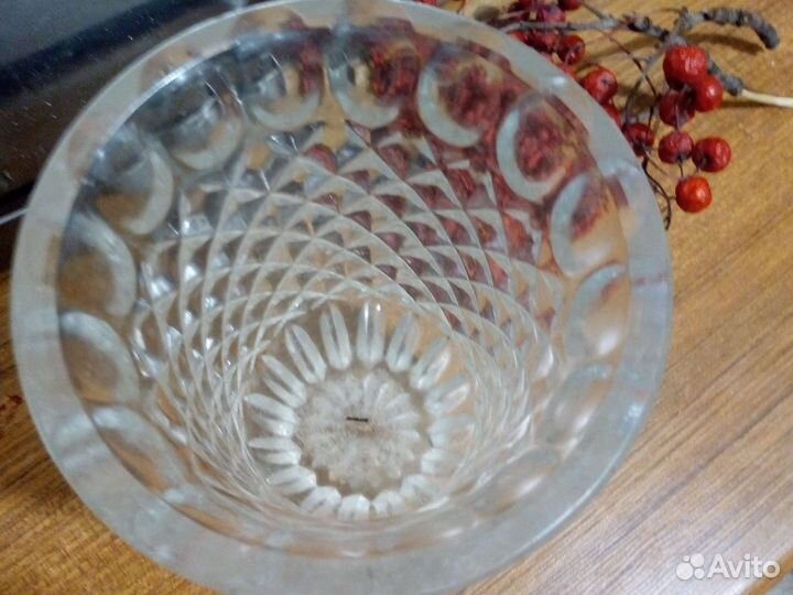 Вазочка хрустальная 16 х 11см