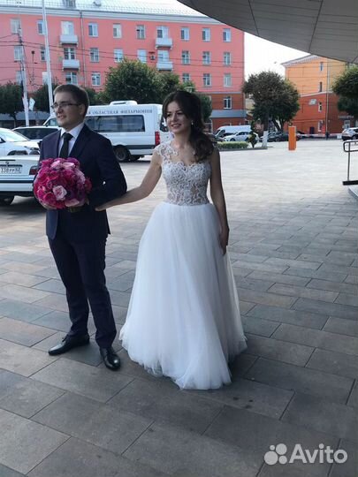 Свадебное платье продается