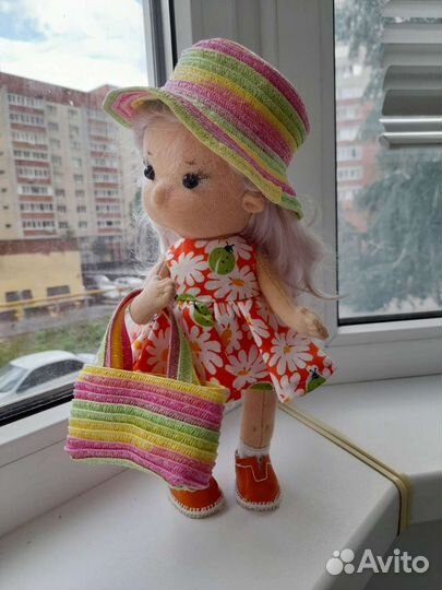 Текстильная кукла с нарядами