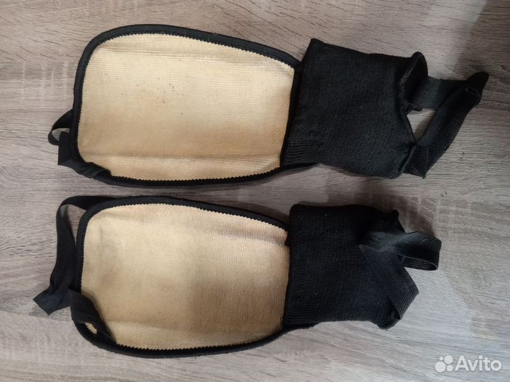 Щитки футбольные детские