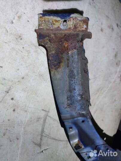 Крыло переднее правое мерседес спринтер