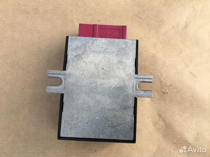 Блок управления топливным насосом BMW 3 E92