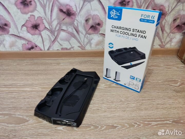 Вертикальная подставка/зарядка PS5