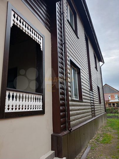 Дом 220 м² на участке 10 сот.