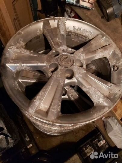Продам диски алюминиевые р - 18 в хорошем состояни