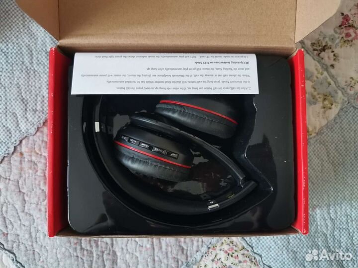 Беспроводные наушники beats