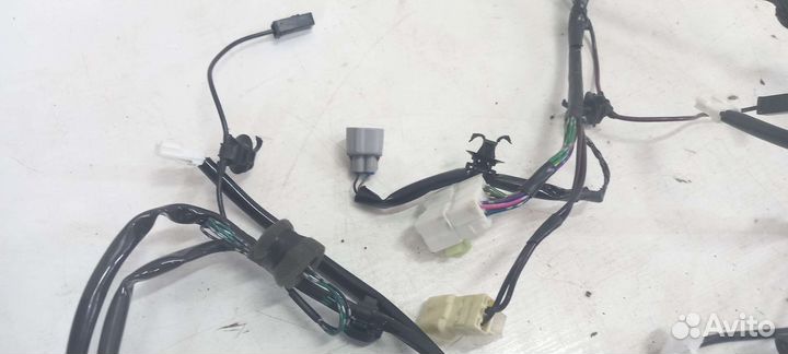 Проводка крышки багажника Pajero Sport 2