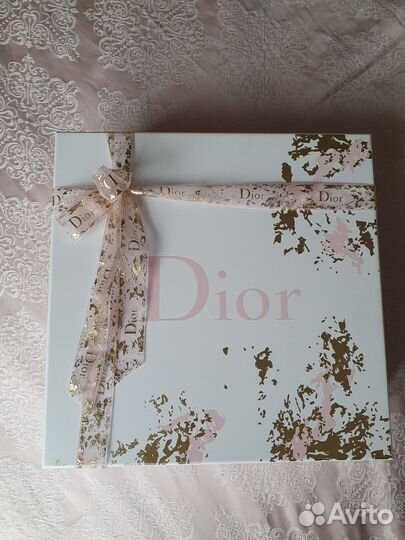 Брендовые коробки Dior