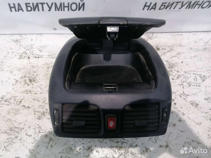 Бардачoк Nissan Almera N16 1.6 2004